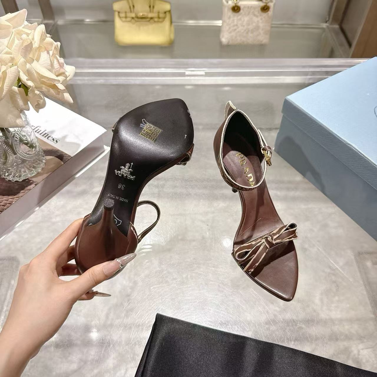 PR4DA 高品質 ボウタイ ポインテッドトゥ ハイヒールサンダル【50％割引+送料無料】