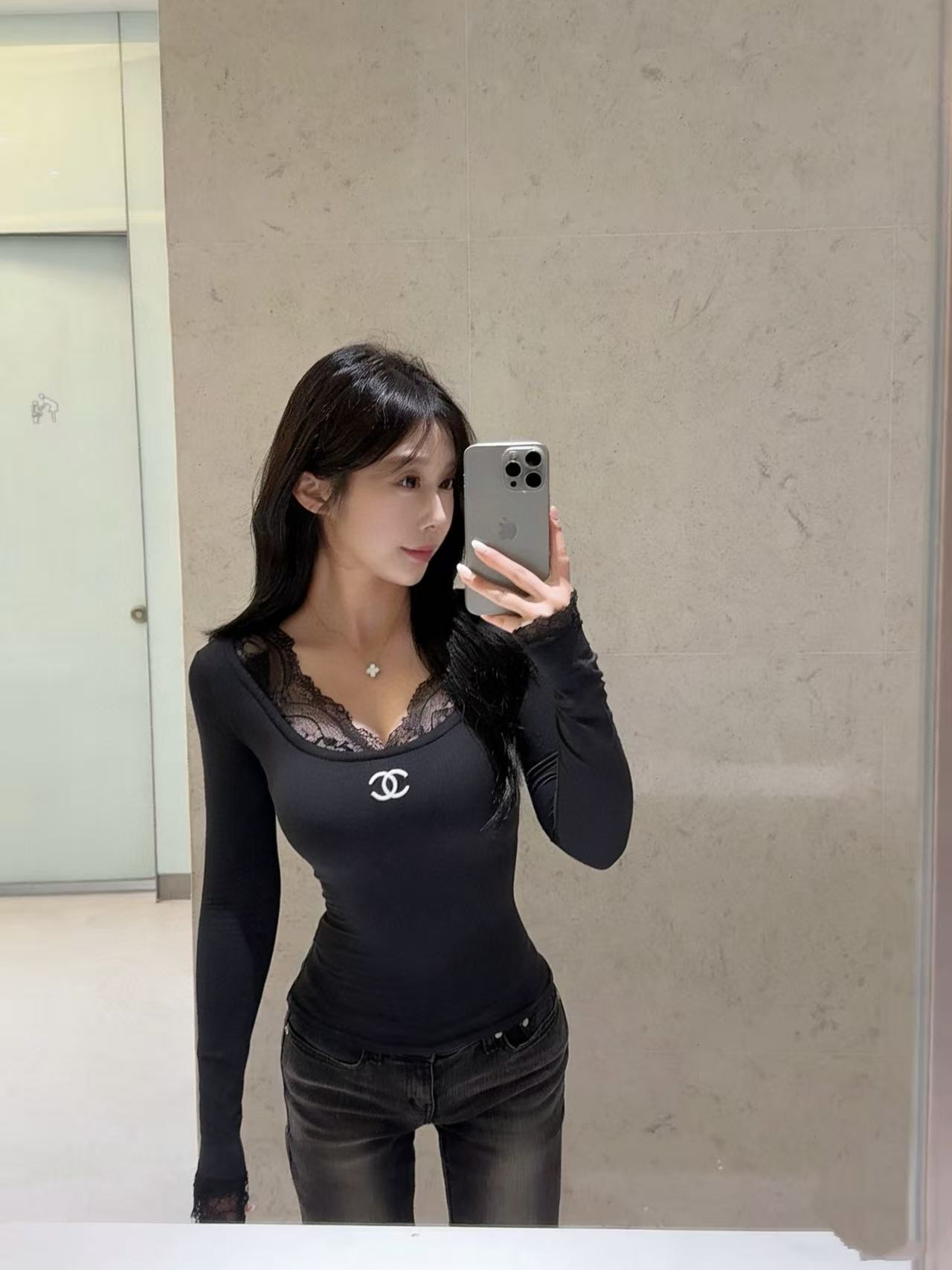 CHANE1 ダブルC レース Vネック ウールTシャツ【50％割引+送料無料】