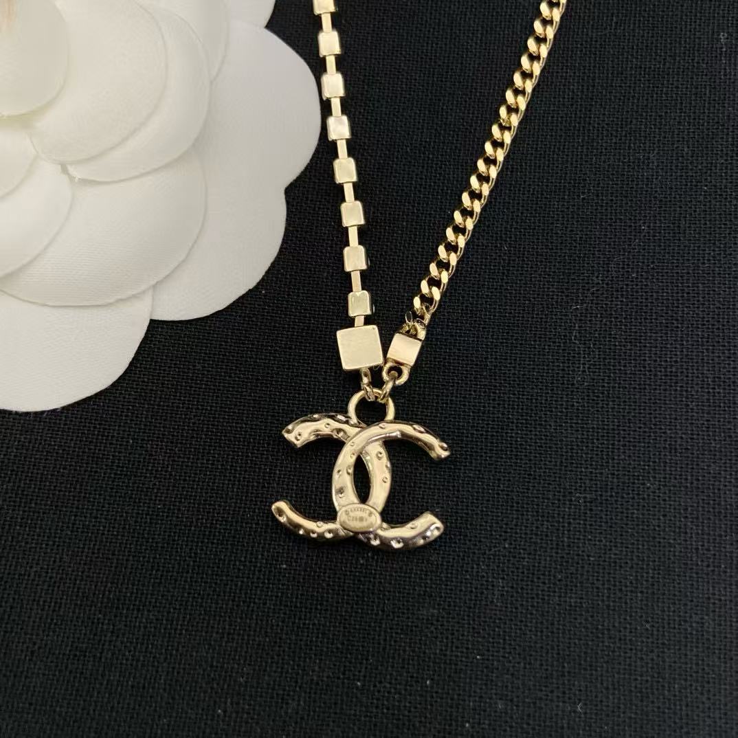 CHANE1 チェーンパッチワーク ラインストーン ダブルC ネックレス【50％割引+送料無料】