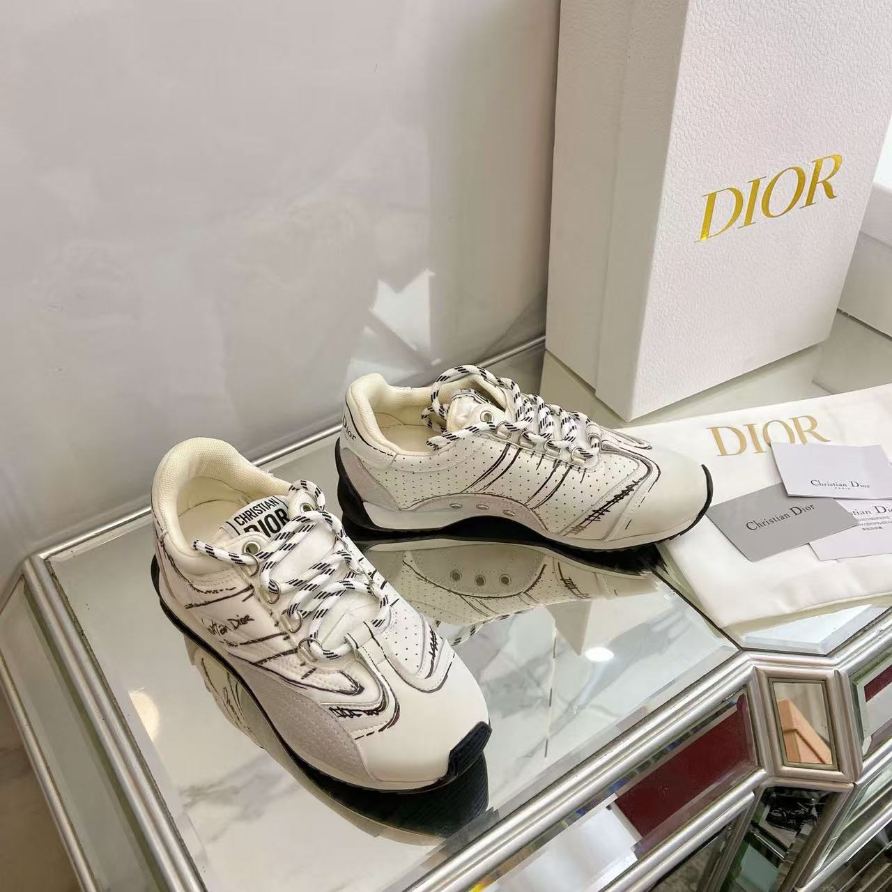 DIORのカラーブロックレースアップカジュアルシューズ【50％割引+送料無料】