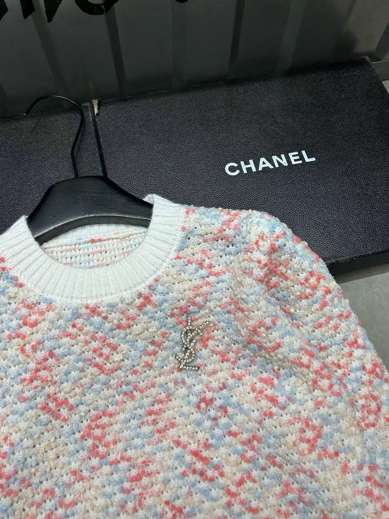 YSL カラフルウールセーター（ブローチ付き）【50％割引+送料無料】