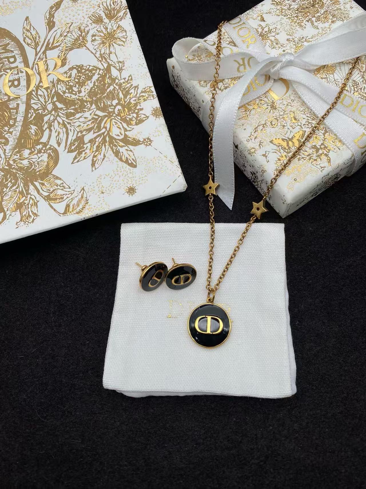 DI0RCD イヤリング + ネックレス 2点セット【50％割引+送料無料】