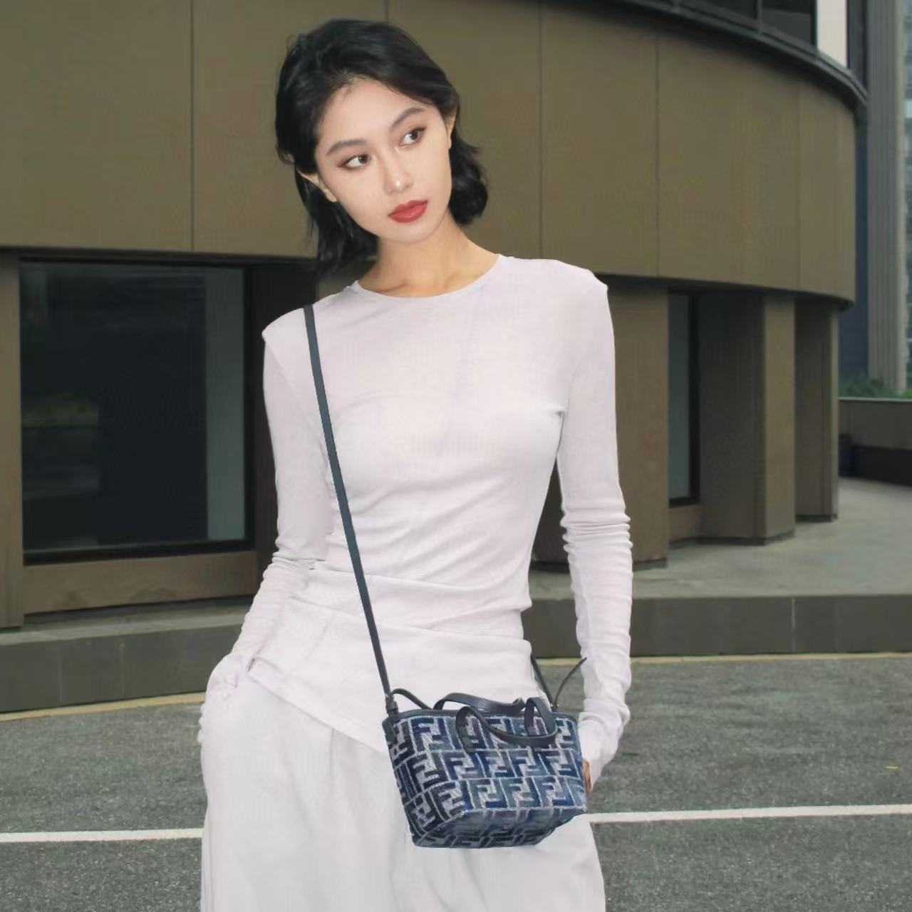 FEND1FFハンドバッグ【50％割引+送料無料】