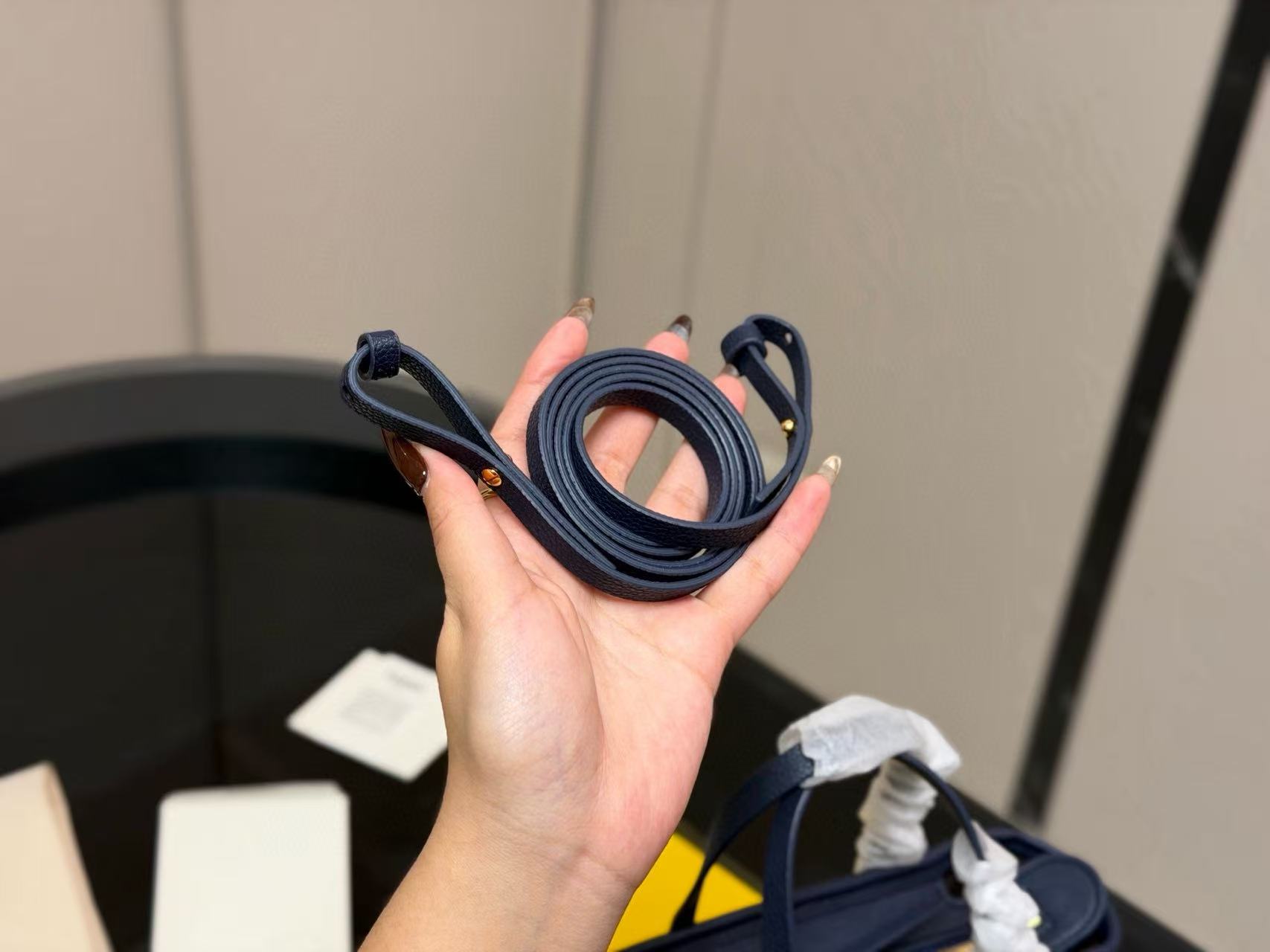 FEND1FFハンドバッグ【50％割引+送料無料】