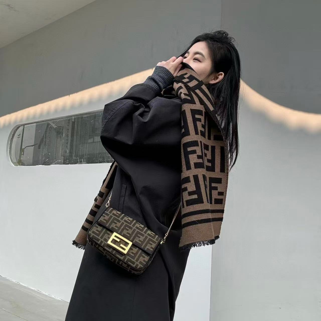 FEND1 チェーン FF バゲットバッグ【50％割引+送料無料】