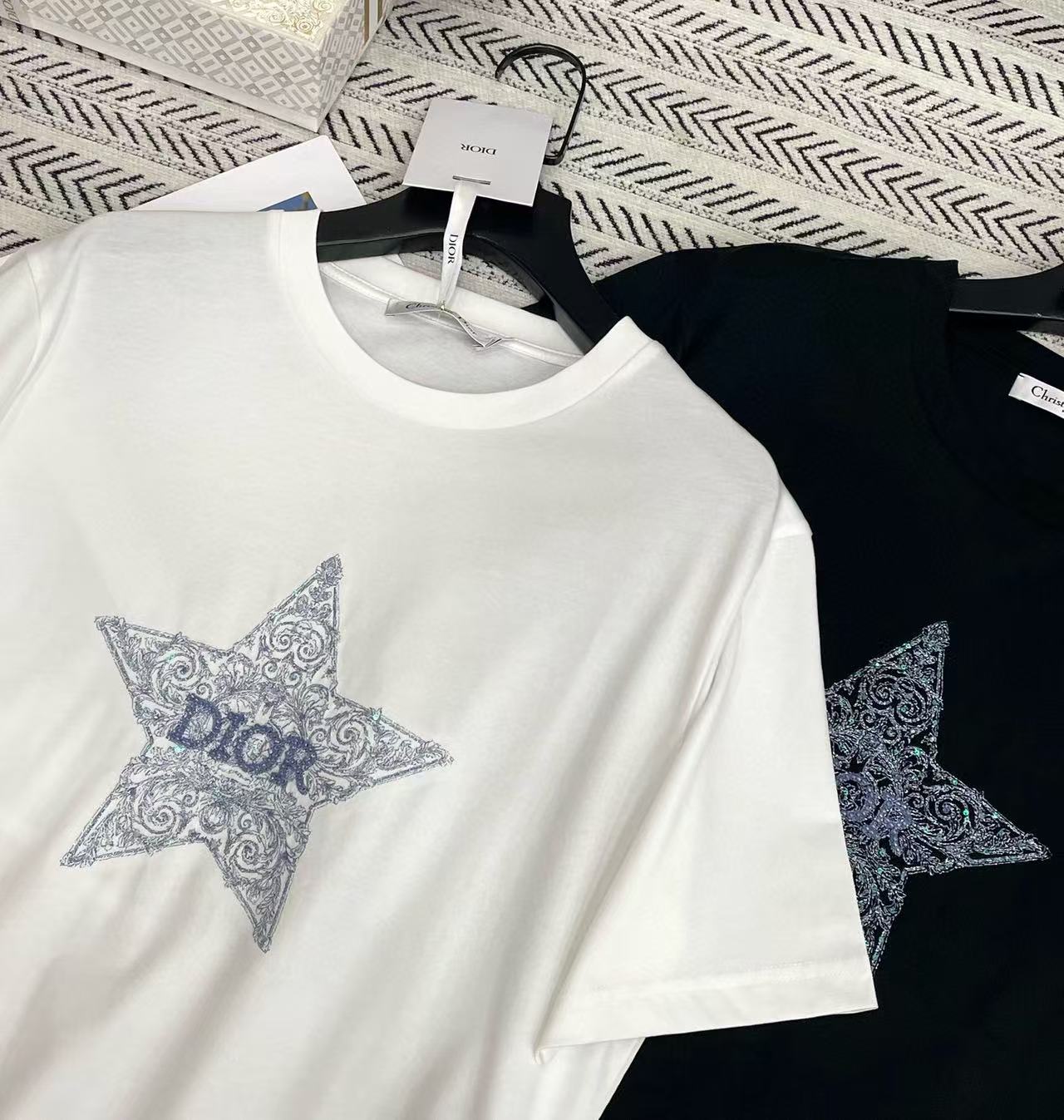 DIOR 刺繍入り五芒星 レターTシャツ【50％割引+送料無料】