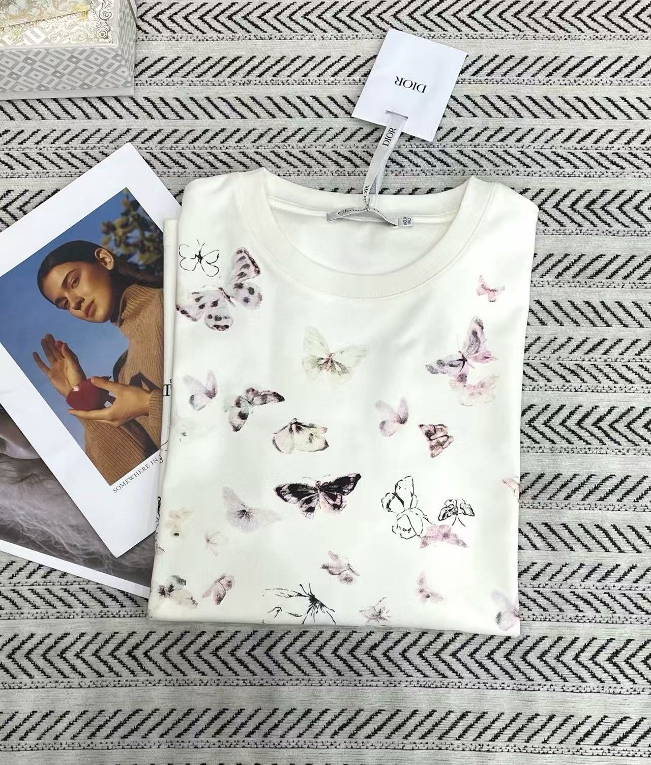 DIOR プリント バタフライ Tシャツ【50％割引+送料無料】