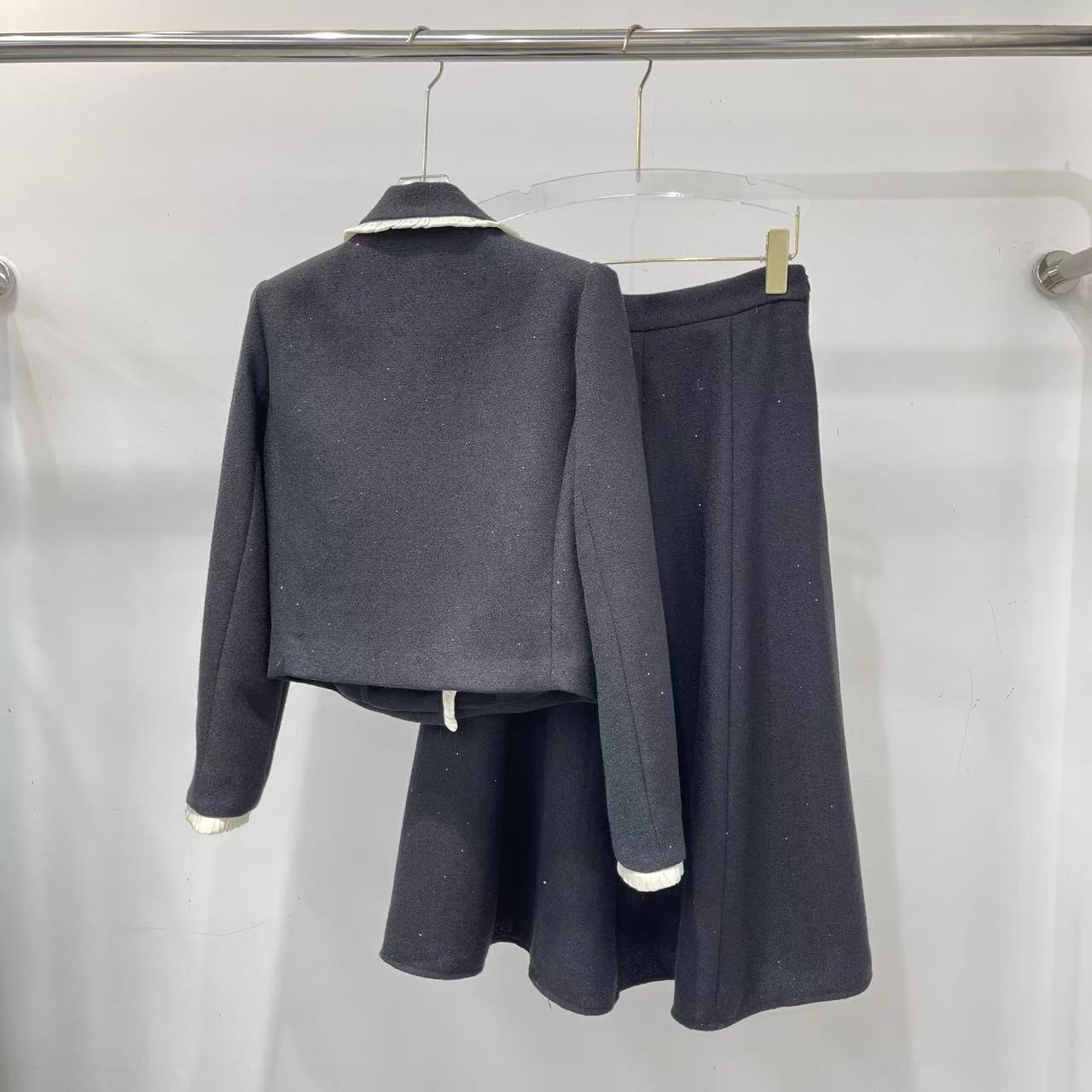 CHANE1 高品質ツーポケットジャケット+スカート ツーピースセット【50％割引+送料無料】