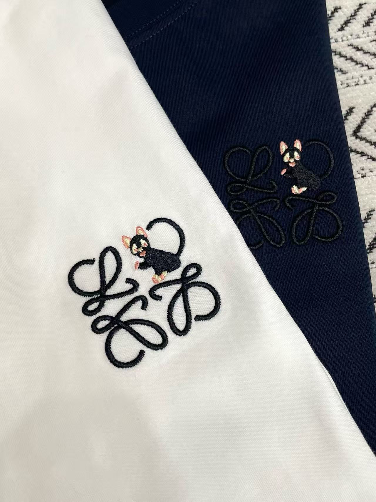 L0WEW 刺繍猫Tシャツ【50％割引+送料無料】