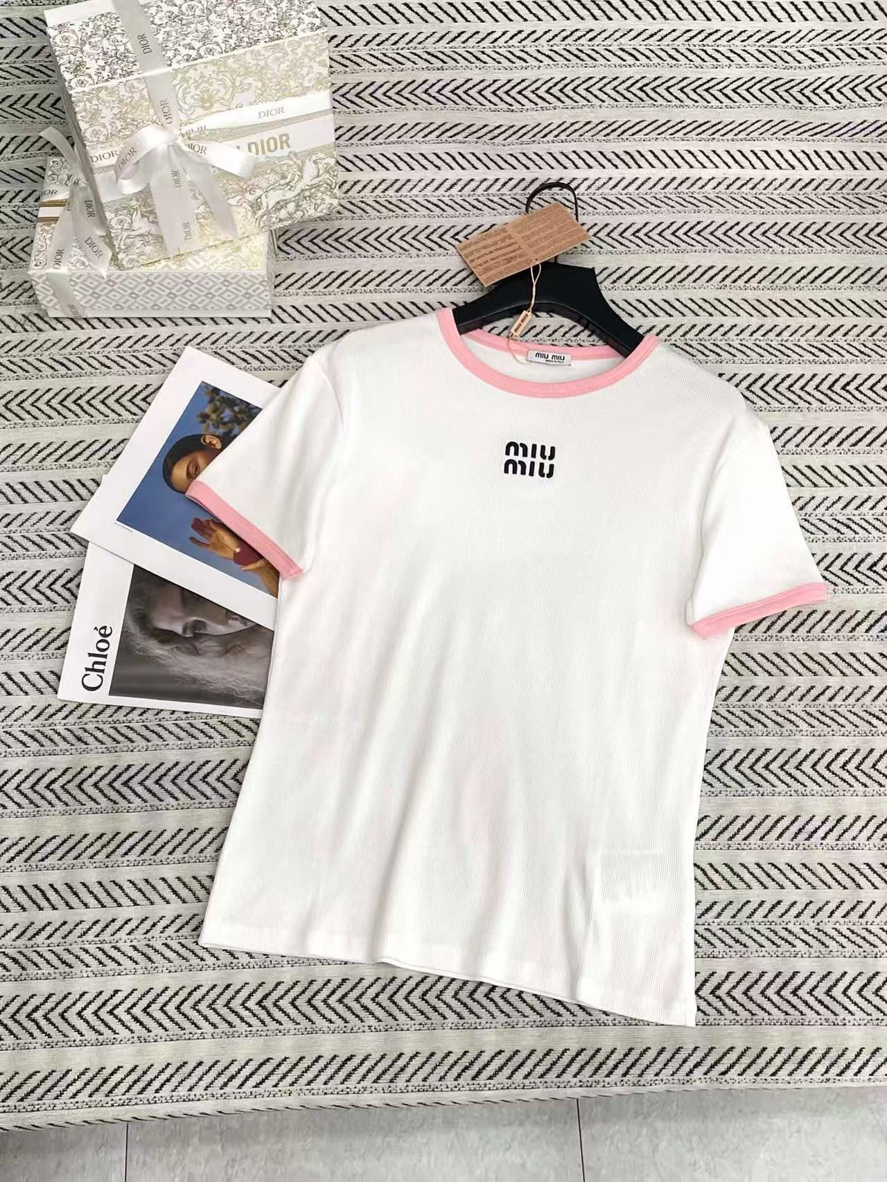 M1UM1U カラーブロック レター Tシャツ【50％割引+送料無料】