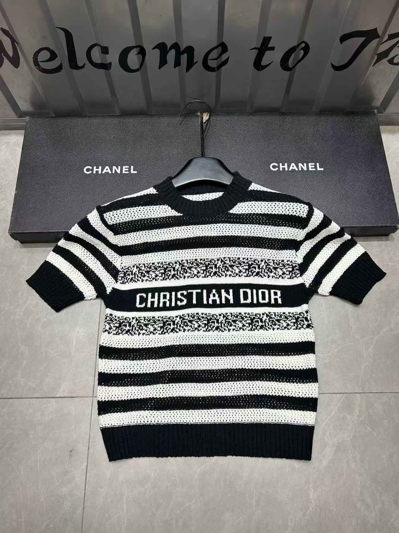 DIORのストライプレターカットアウトセーター【50％割引+送料無料】