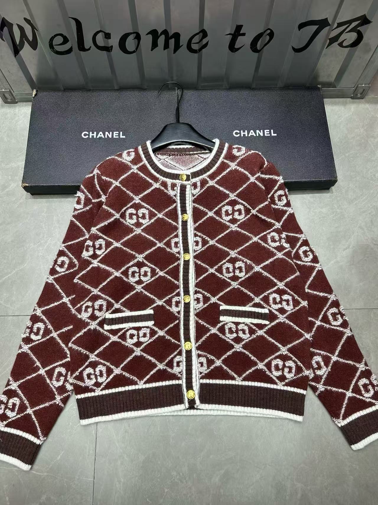 GUCC1 メタルボタン ジャカード ウール カーディガン【50％割引+送料無料】