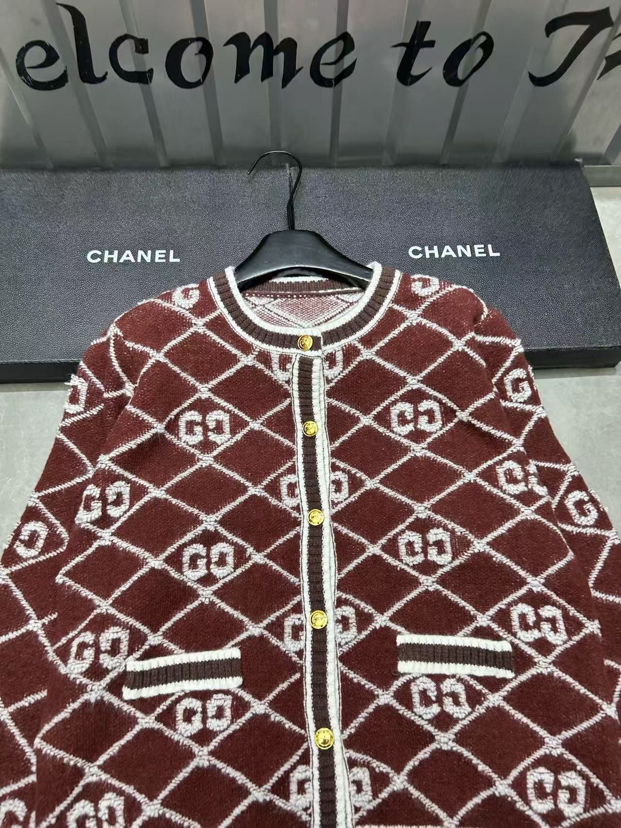 GUCC1 メタルボタン ジャカード ウール カーディガン【50％割引+送料無料】