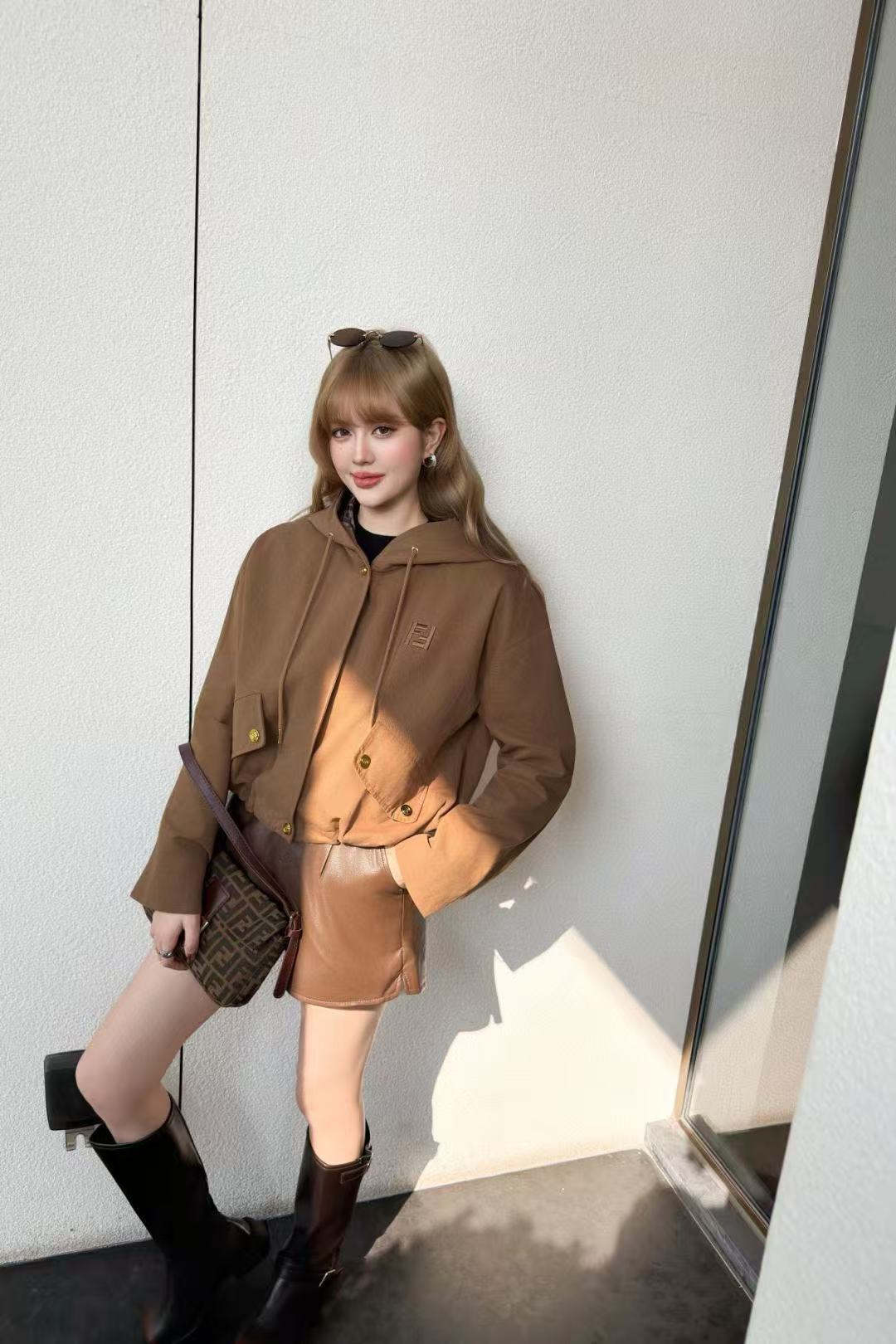 FEND1 シンプル刺繍 FF フードジャケット【50％割引+送料無料】