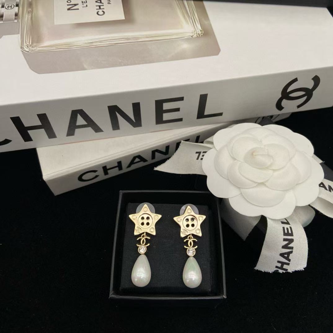 CHANE1五芒星ボタン ティアドロップ パール スタッドピアス【50％割引+送料無料】