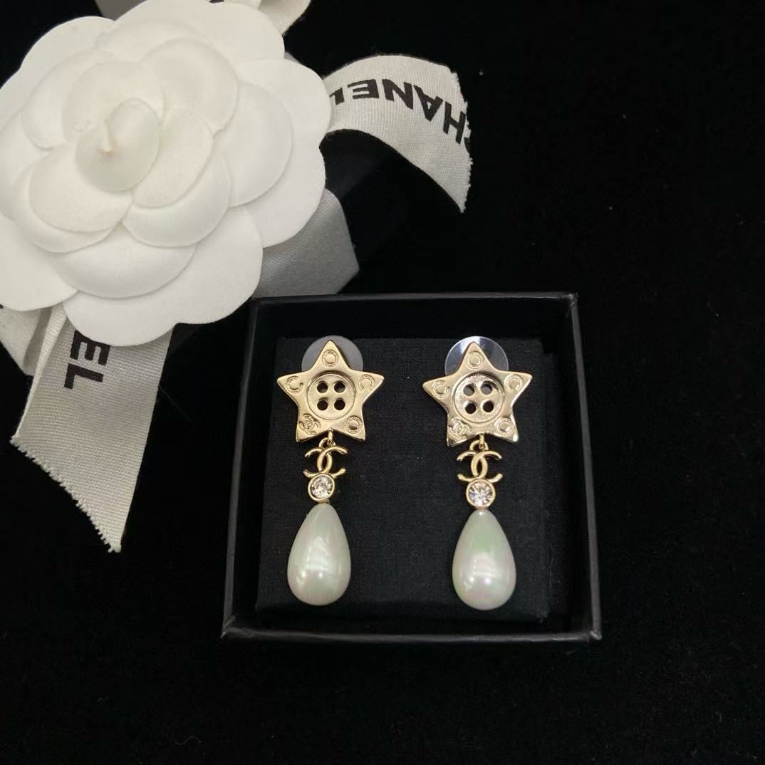 CHANE1五芒星ボタン ティアドロップ パール スタッドピアス【50％割引+送料無料】