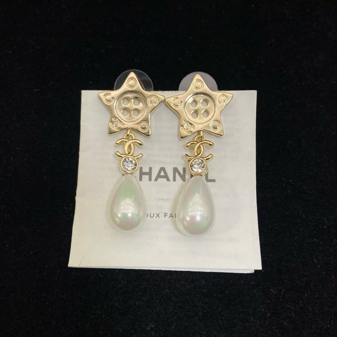 CHANE1五芒星ボタン ティアドロップ パール スタッドピアス【50％割引+送料無料】