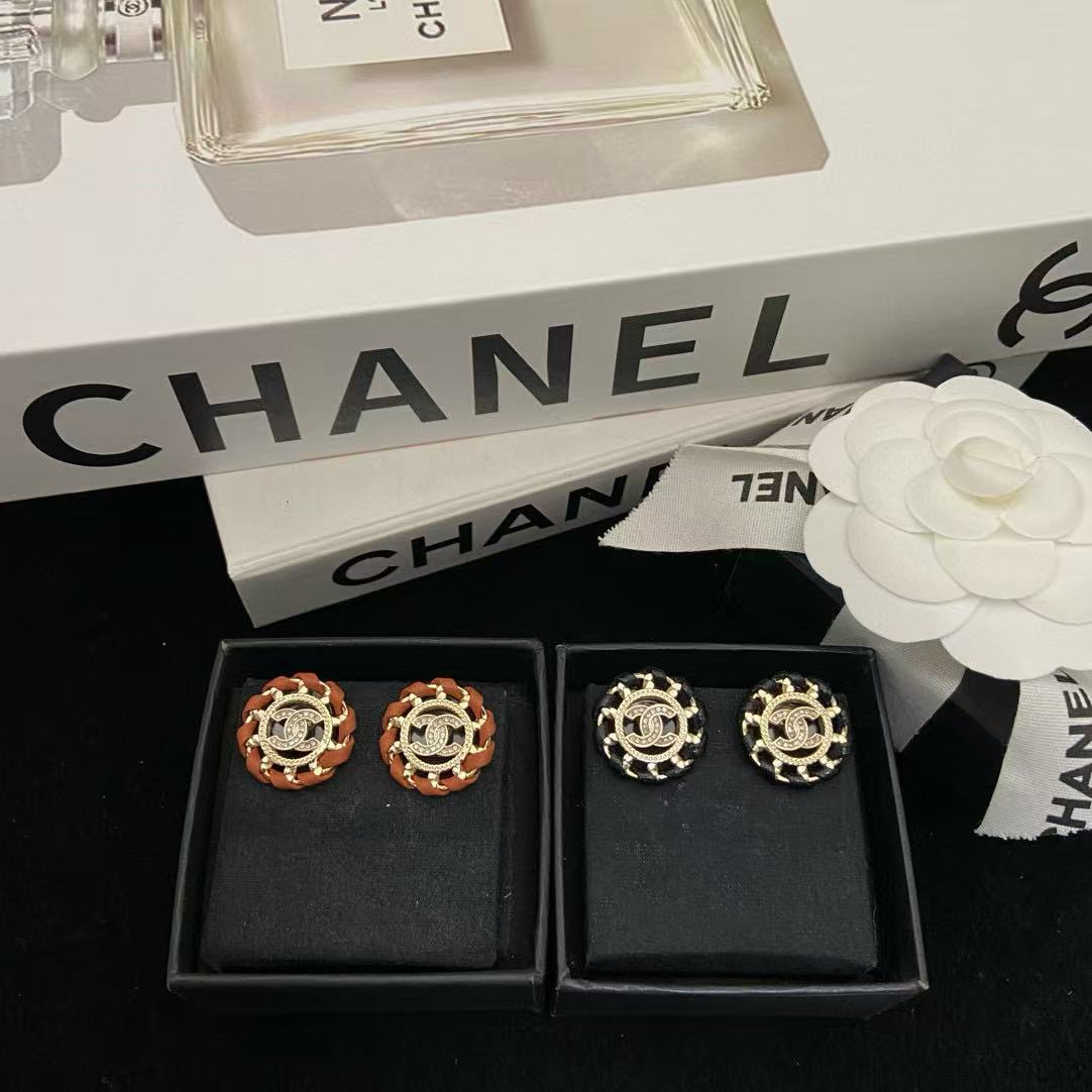 CHANE1 ダブルC レザースタッドピアス【50％割引+送料無料】