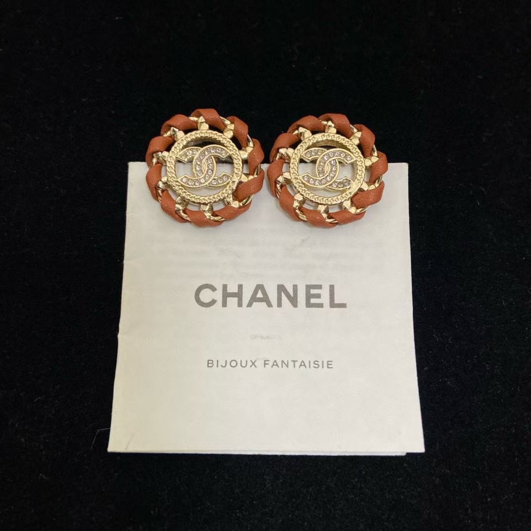 CHANE1 ダブルC レザースタッドピアス【50％割引+送料無料】