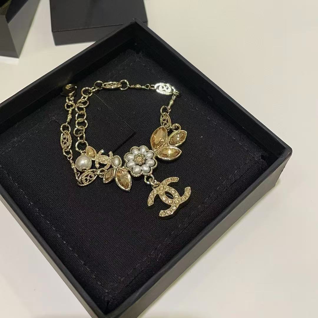 CHANE1 ダブルC フルダイヤモンド パール フラワー ブレスレット【50％割引+送料無料】