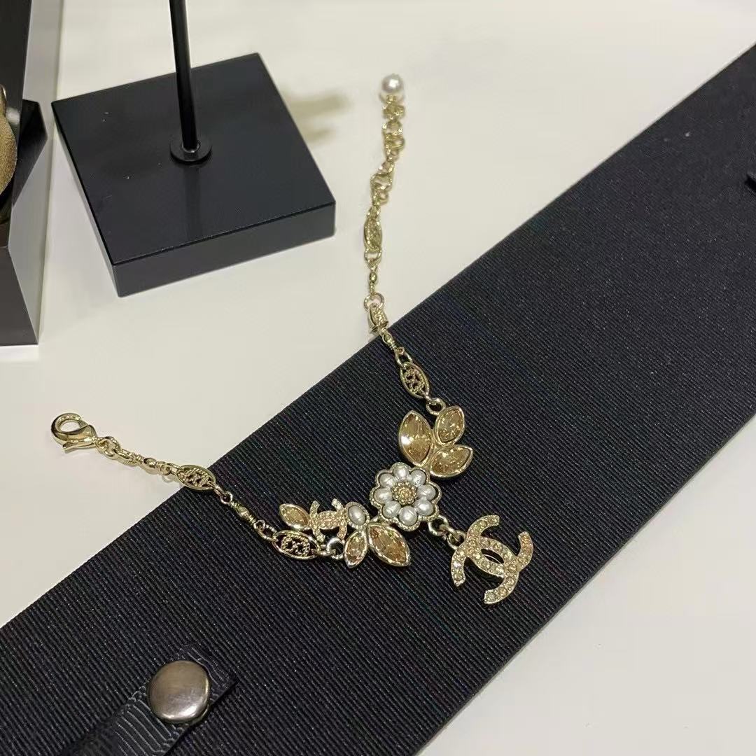 CHANE1 ダブルC フルダイヤモンド パール フラワー ブレスレット【50％割引+送料無料】