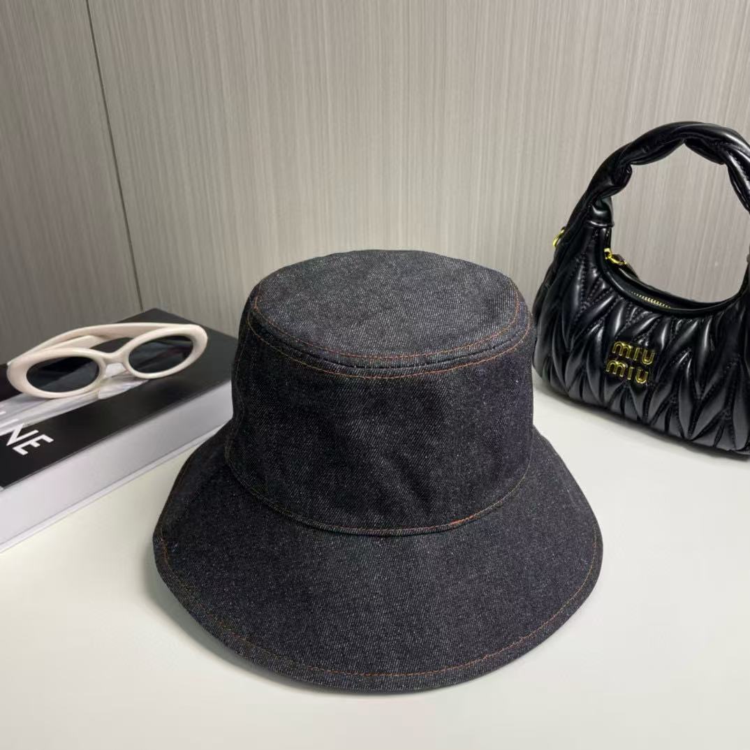 CEL1NE 刺繍入りレターフィッシャーマンハット【50％割引+送料無料】