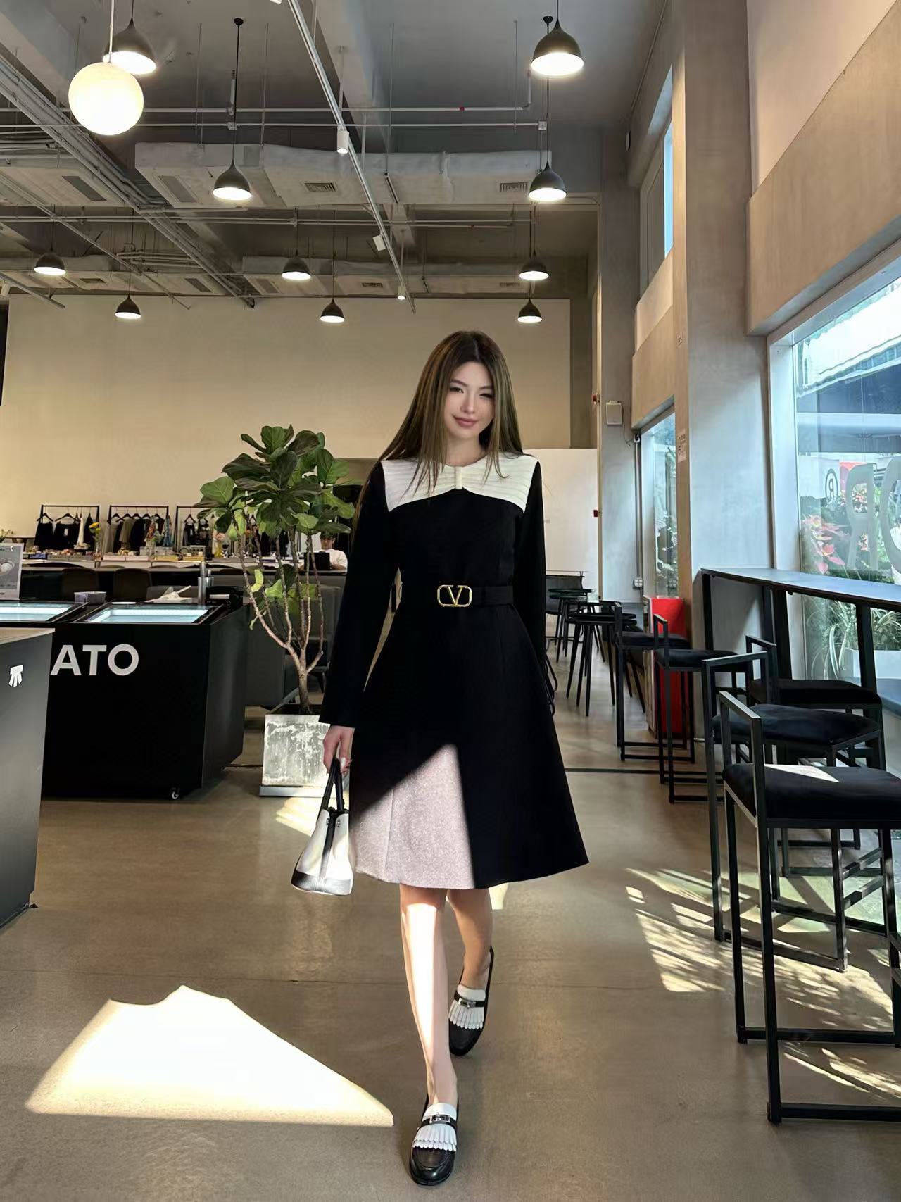 VALENT1NO 高品質ベルト付きドレス【50％割引+送料無料】