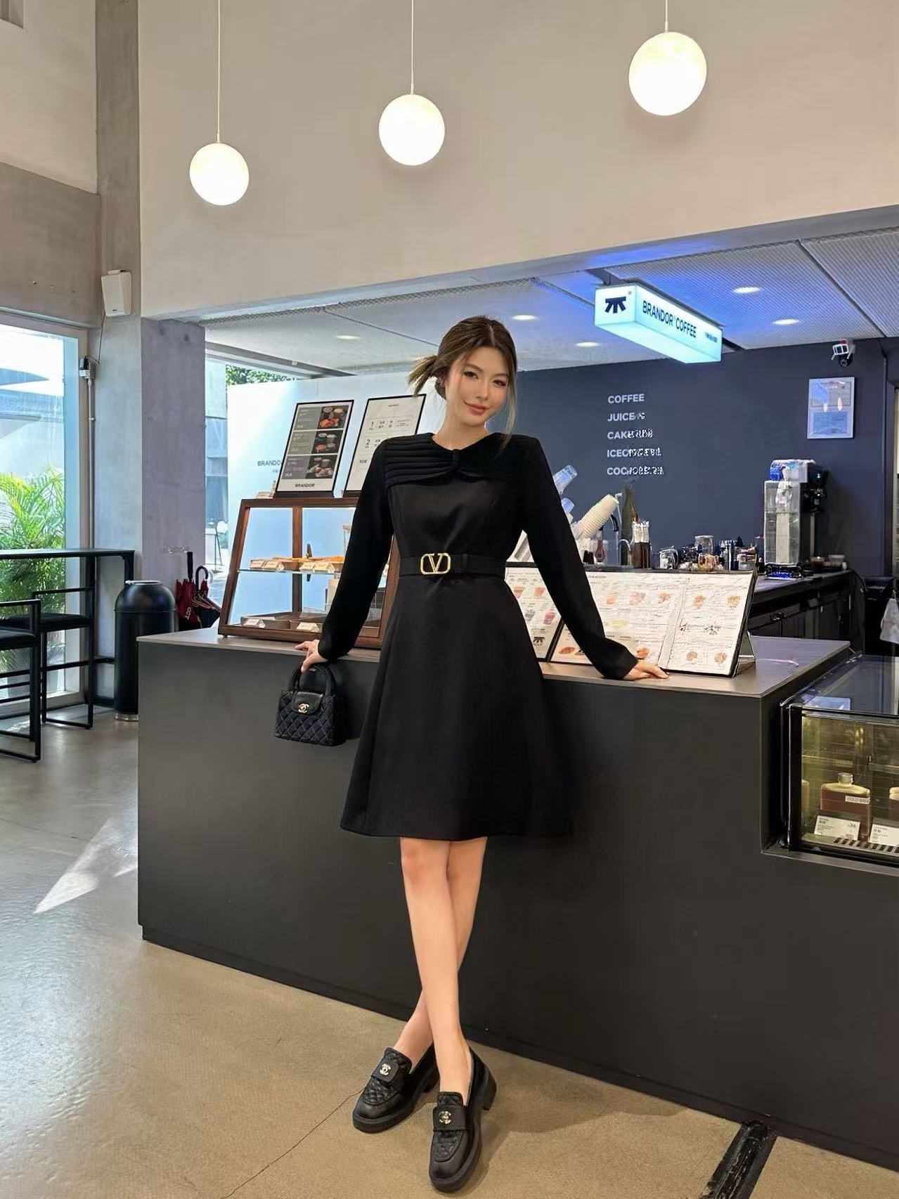 VALENT1NO 高品質ベルト付きドレス【50％割引+送料無料】