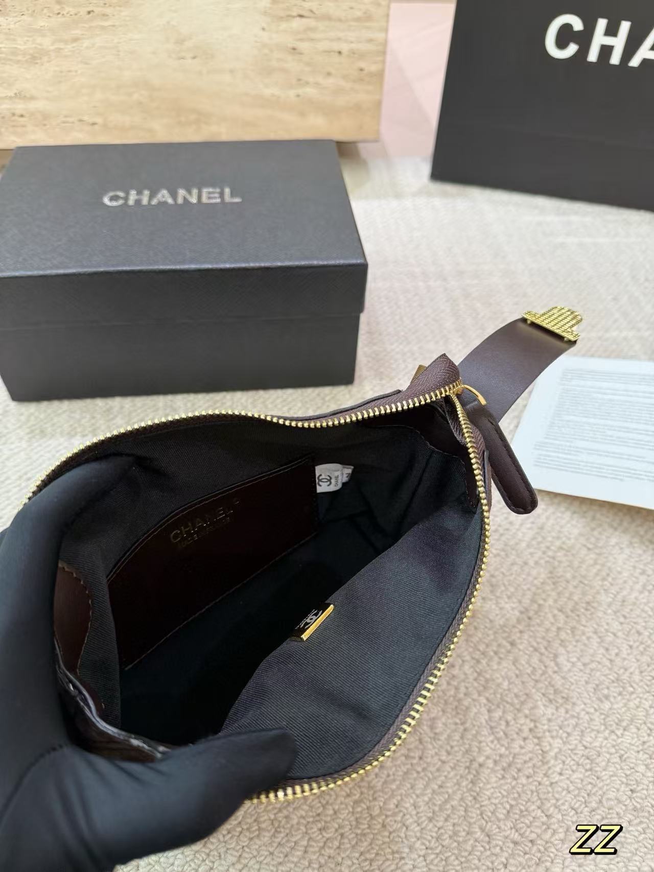 CHANE1 ダブルC ディアレザーハンドバッグ【50％割引+送料無料】