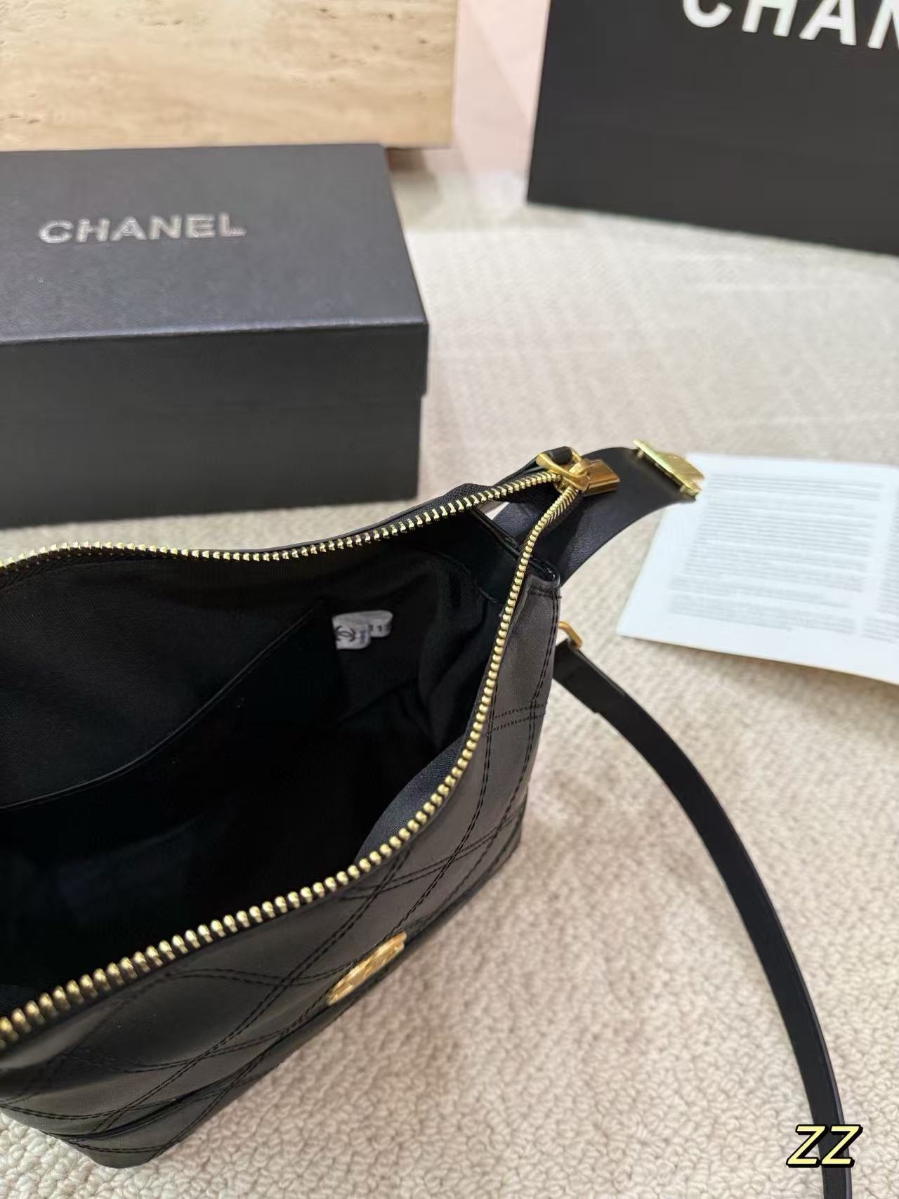 CHANE1 レザーハンドバッグ/クロスボディバッグ【50％割引+送料無料】