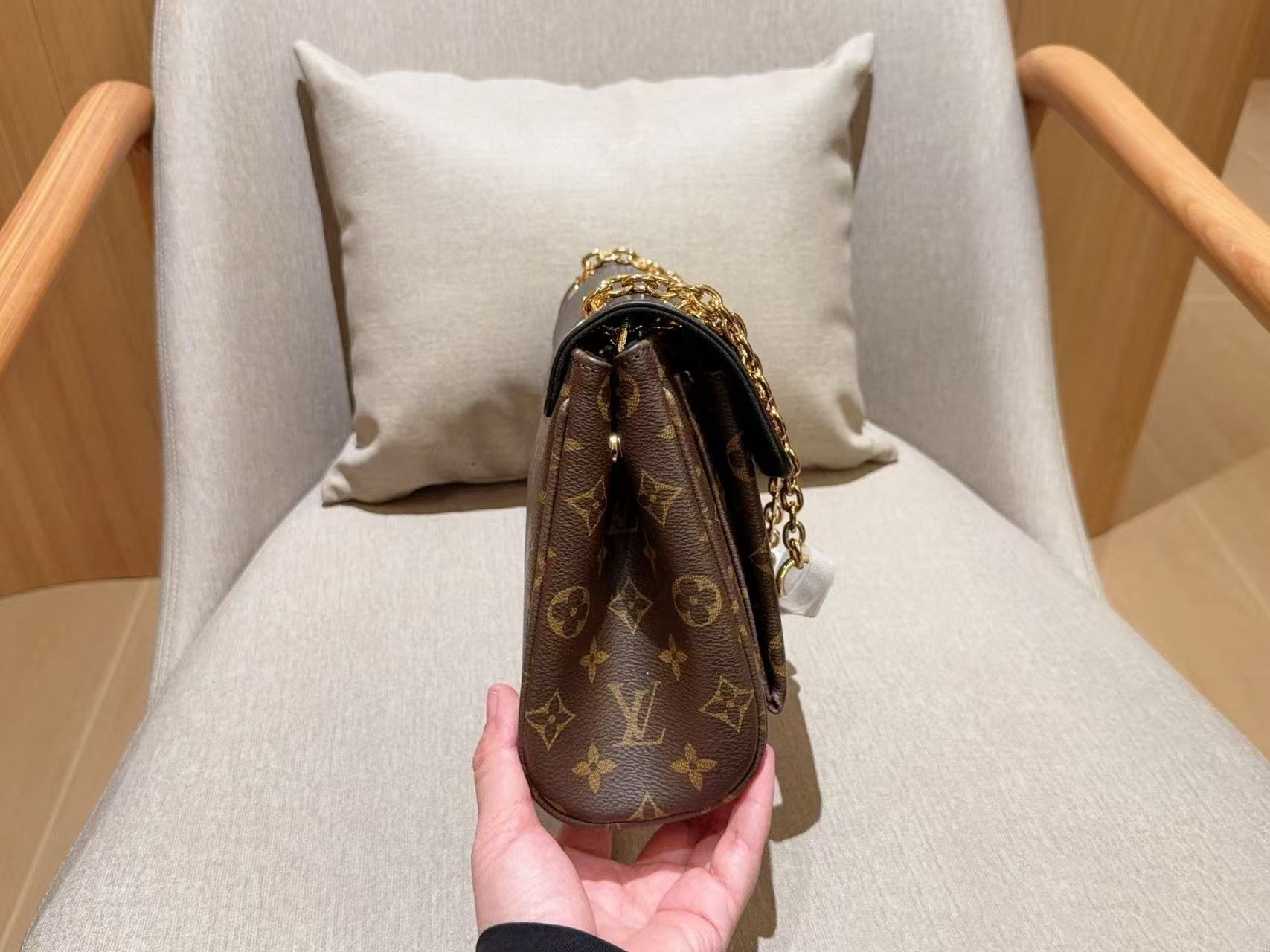 LVモノグラムチェーンバッグ【50％割引+送料無料】