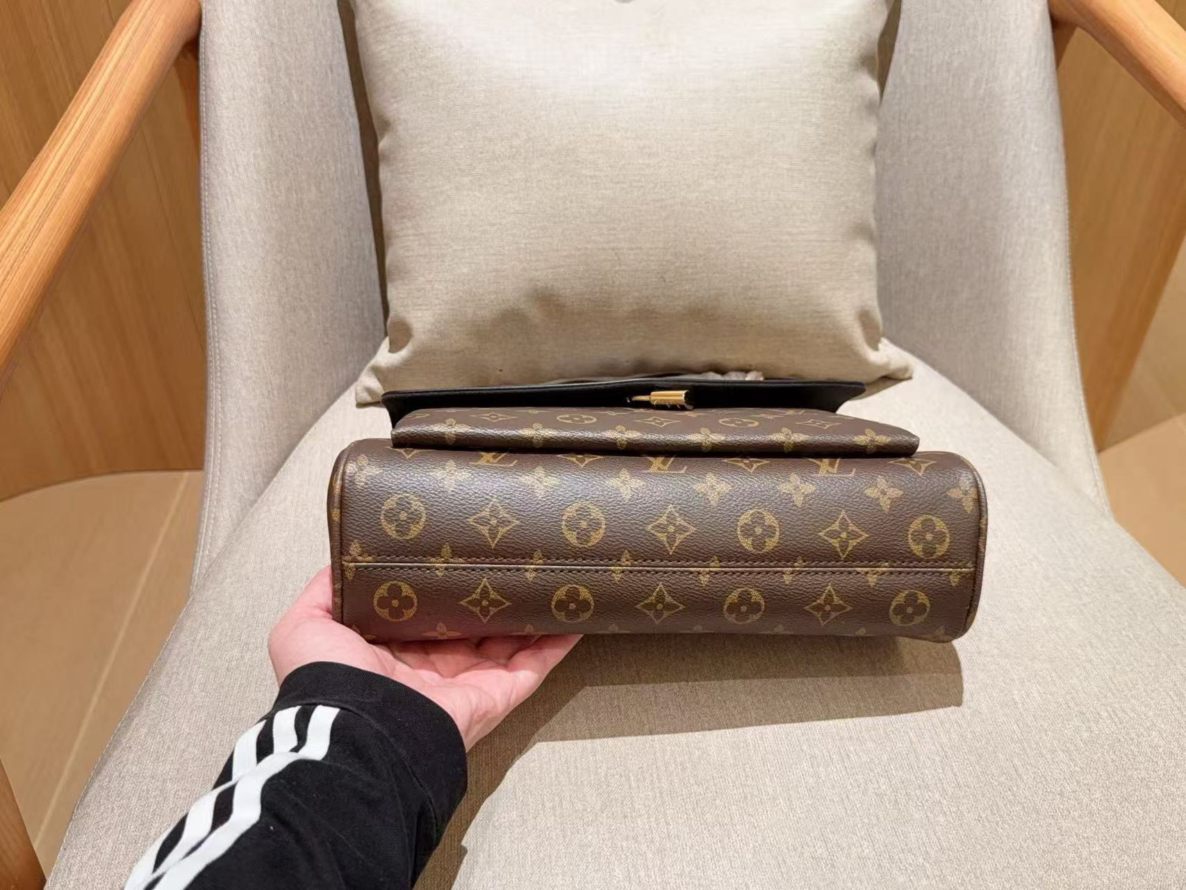 LVモノグラムチェーンバッグ【50％割引+送料無料】