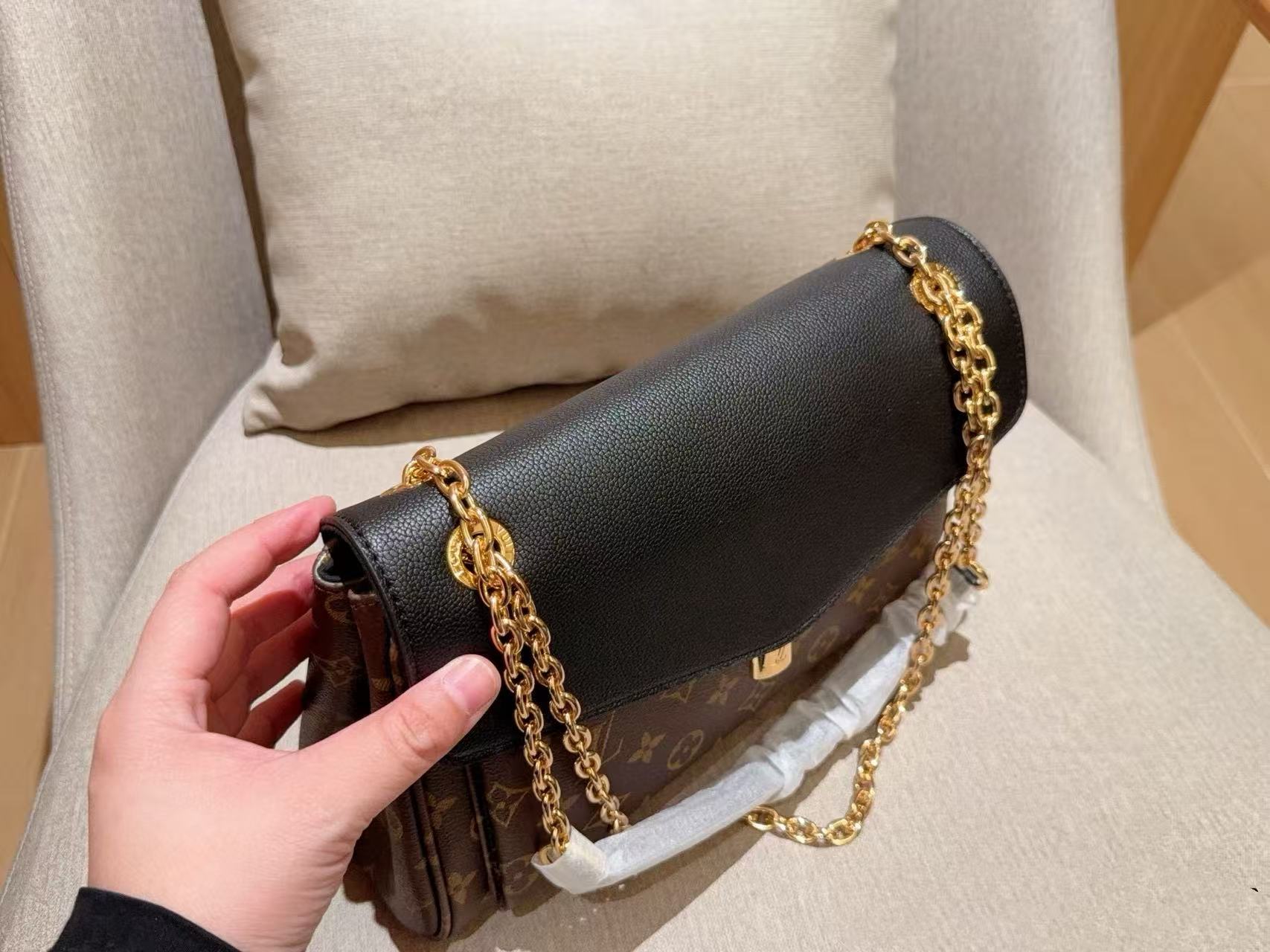 LVモノグラムチェーンバッグ【50％割引+送料無料】