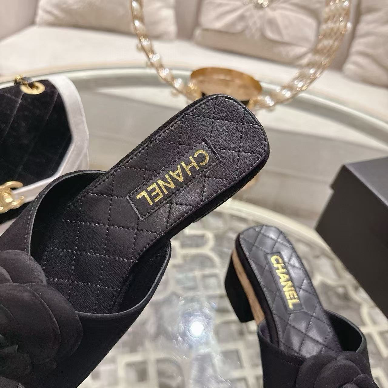 CHANE1 高品質カメリアプラットフォームシューズ【50％割引+送料無料】