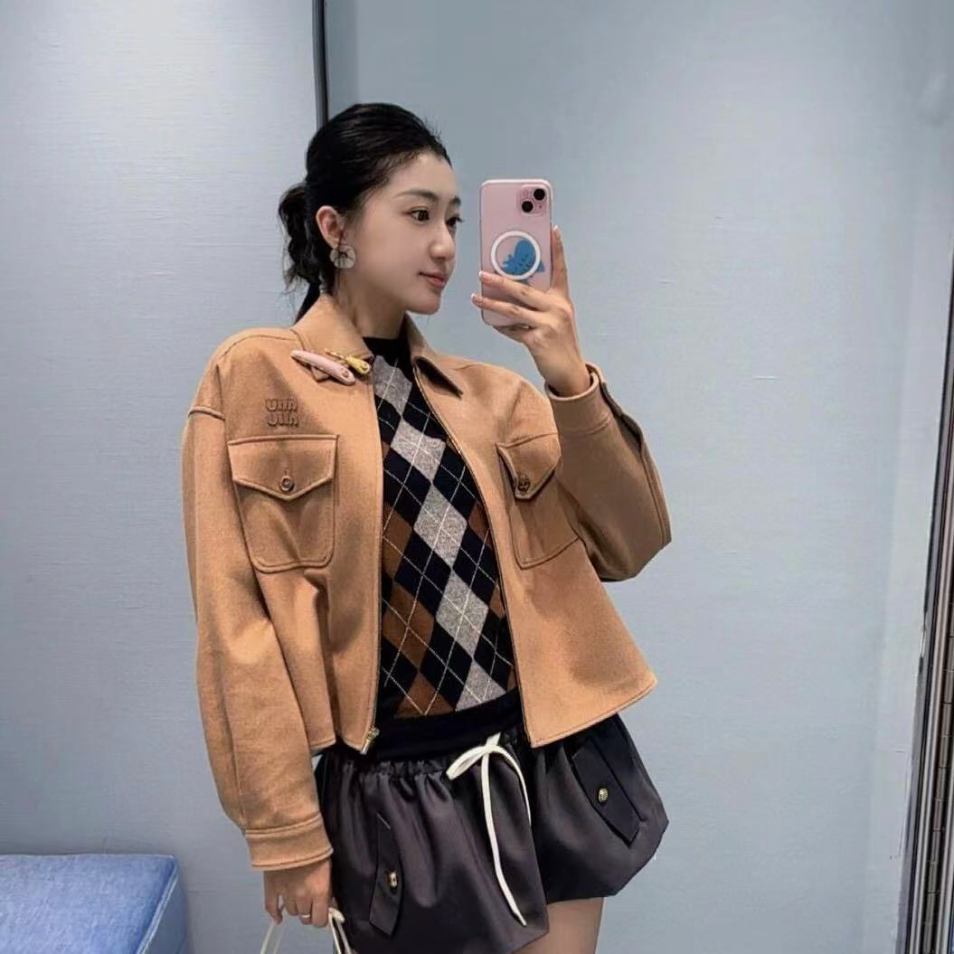 M1UM1U ツーポケット ジップアップ ショートジャケット【50％割引+送料無料】