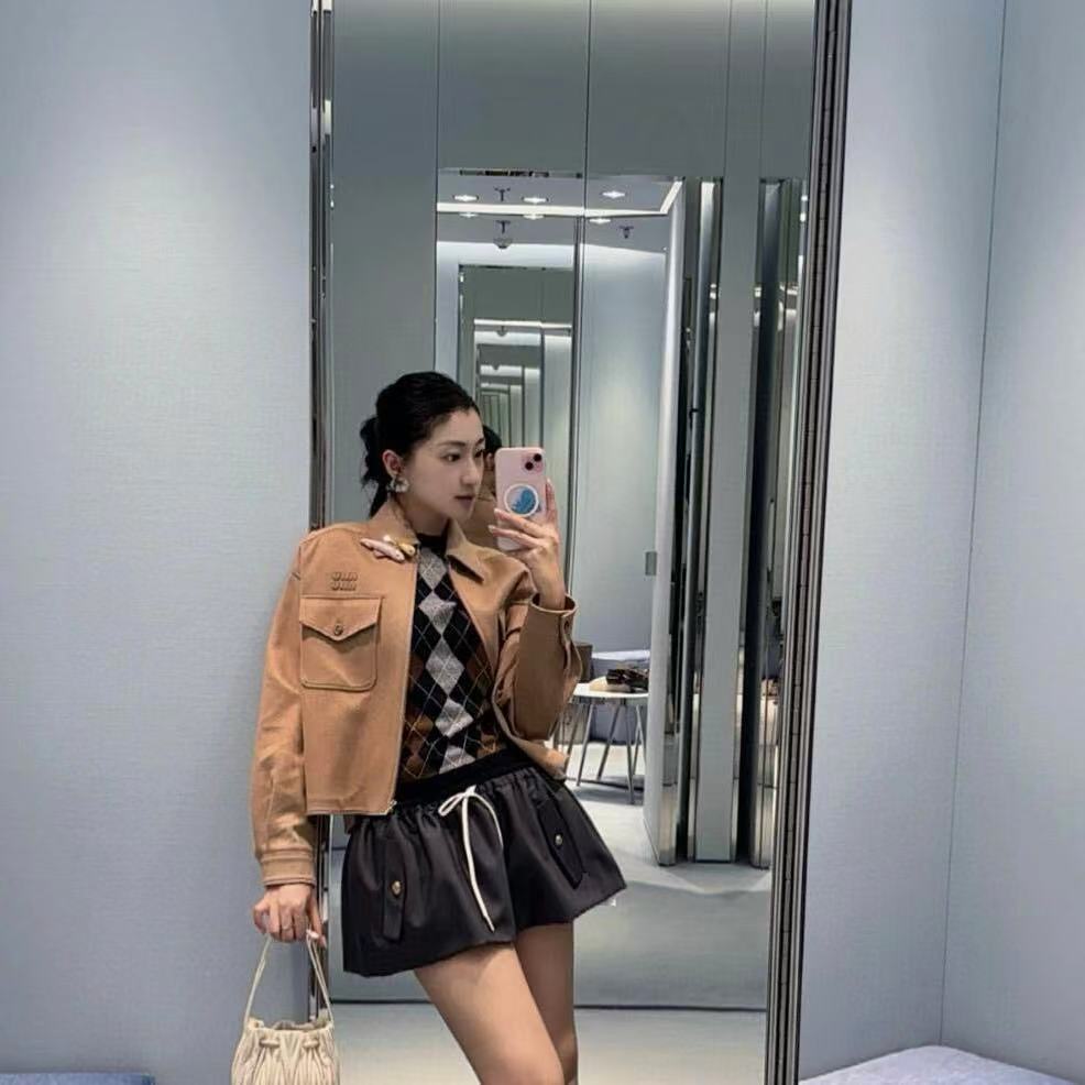 M1UM1U ツーポケット ジップアップ ショートジャケット【50％割引+送料無料】