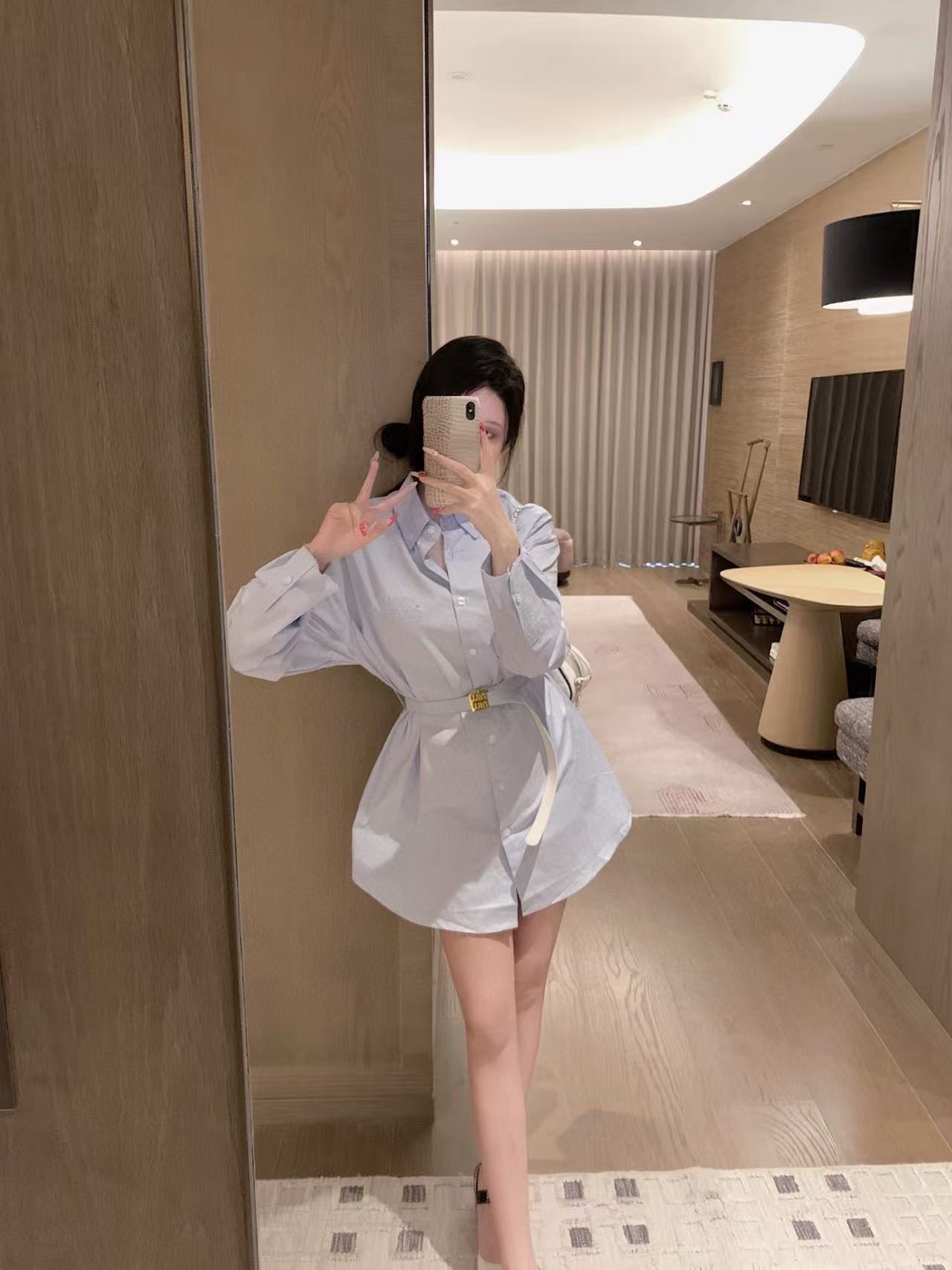 M1UM1U ベルト付き襟付きシャツドレス【50％割引+送料無料】