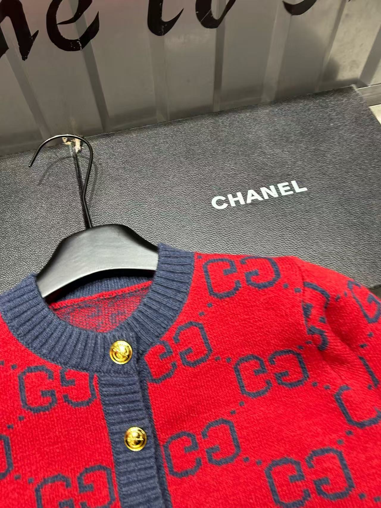 GUCC1 メタルボタン ウール カーディガン【50％割引+送料無料】