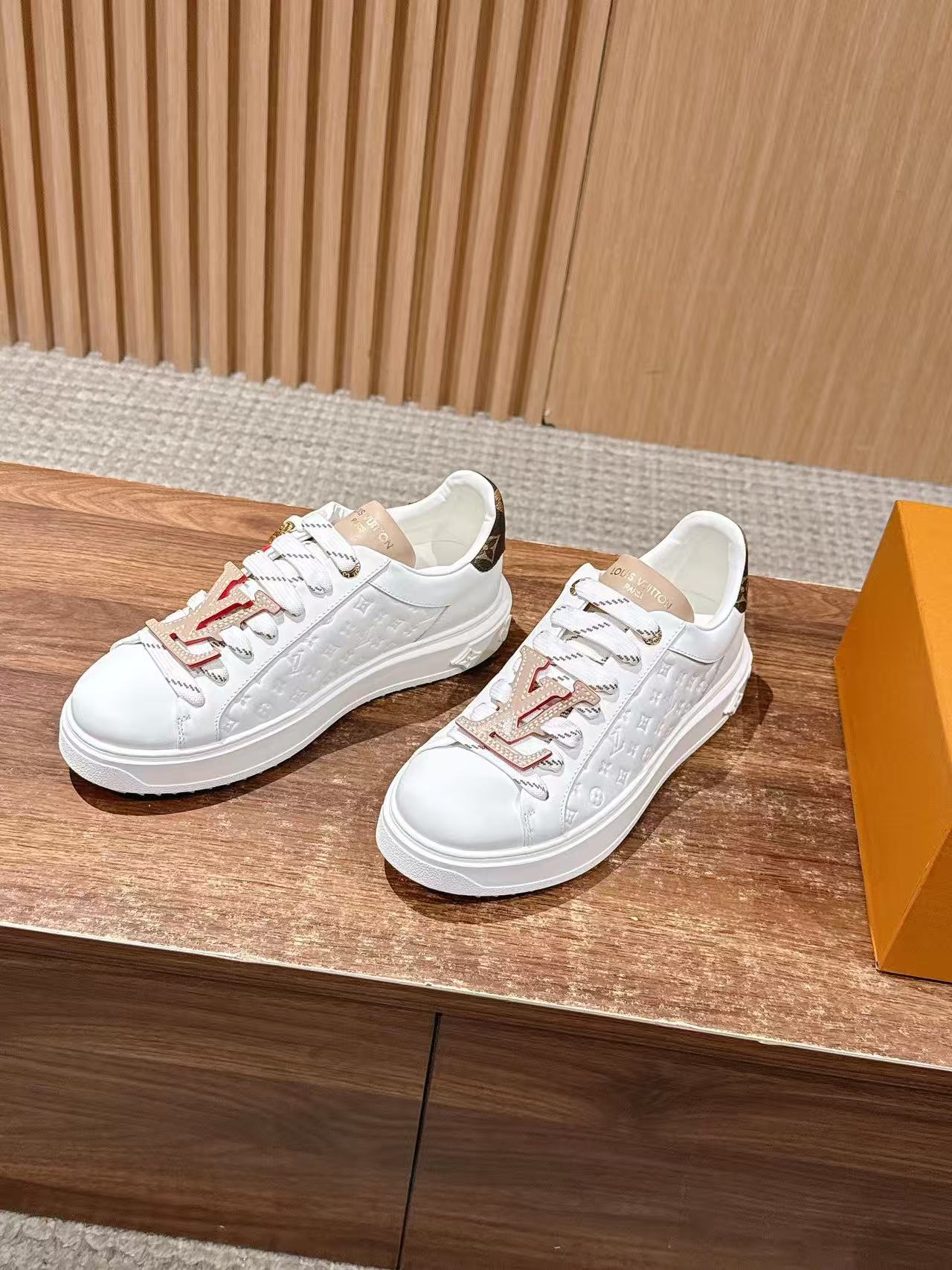 LVの高品質プリントプラットフォームカジュアルシューズ【50％割引+送料無料】