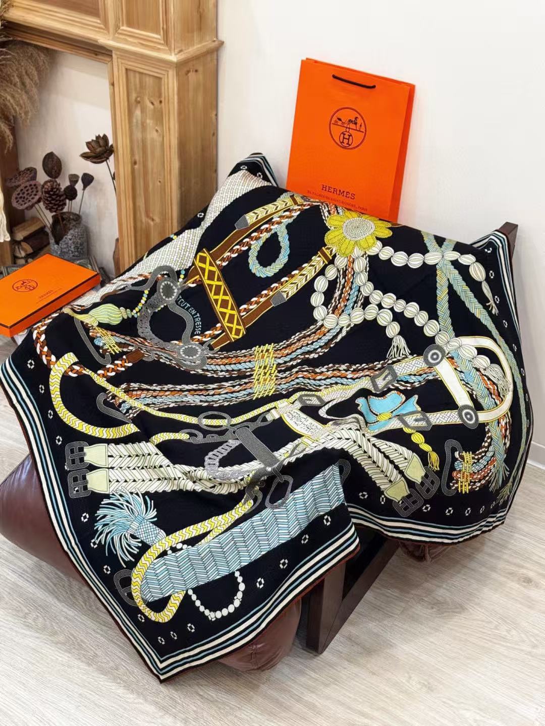 HERME5 高品質プリントシルクスカーフ【50％割引+送料無料】