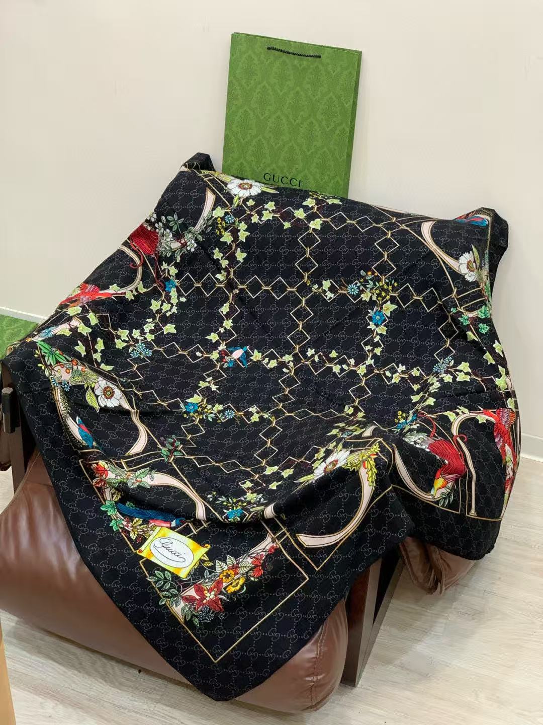 GUCC1 高品質プリントカシミアシルクスカーフ【50％割引+送料無料】