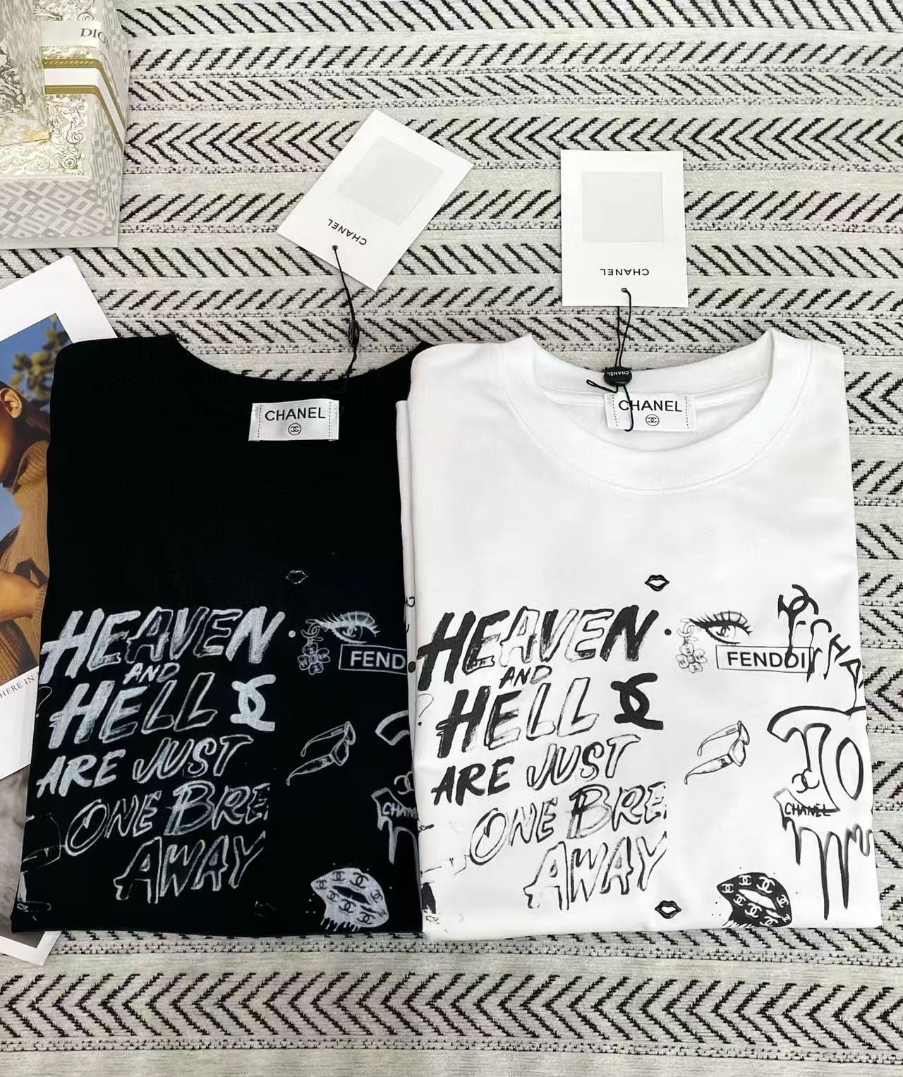 CHANE1 オールオーバープリントロゴレターTシャツ【50％割引+送料無料】