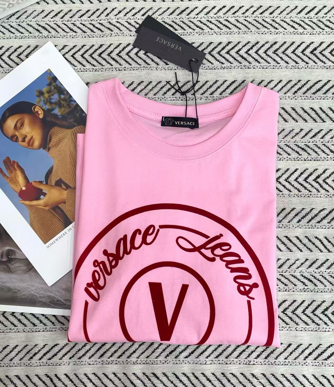 VERSACE グラフィティレター V フロックTシャツ【50％割引+送料無料】