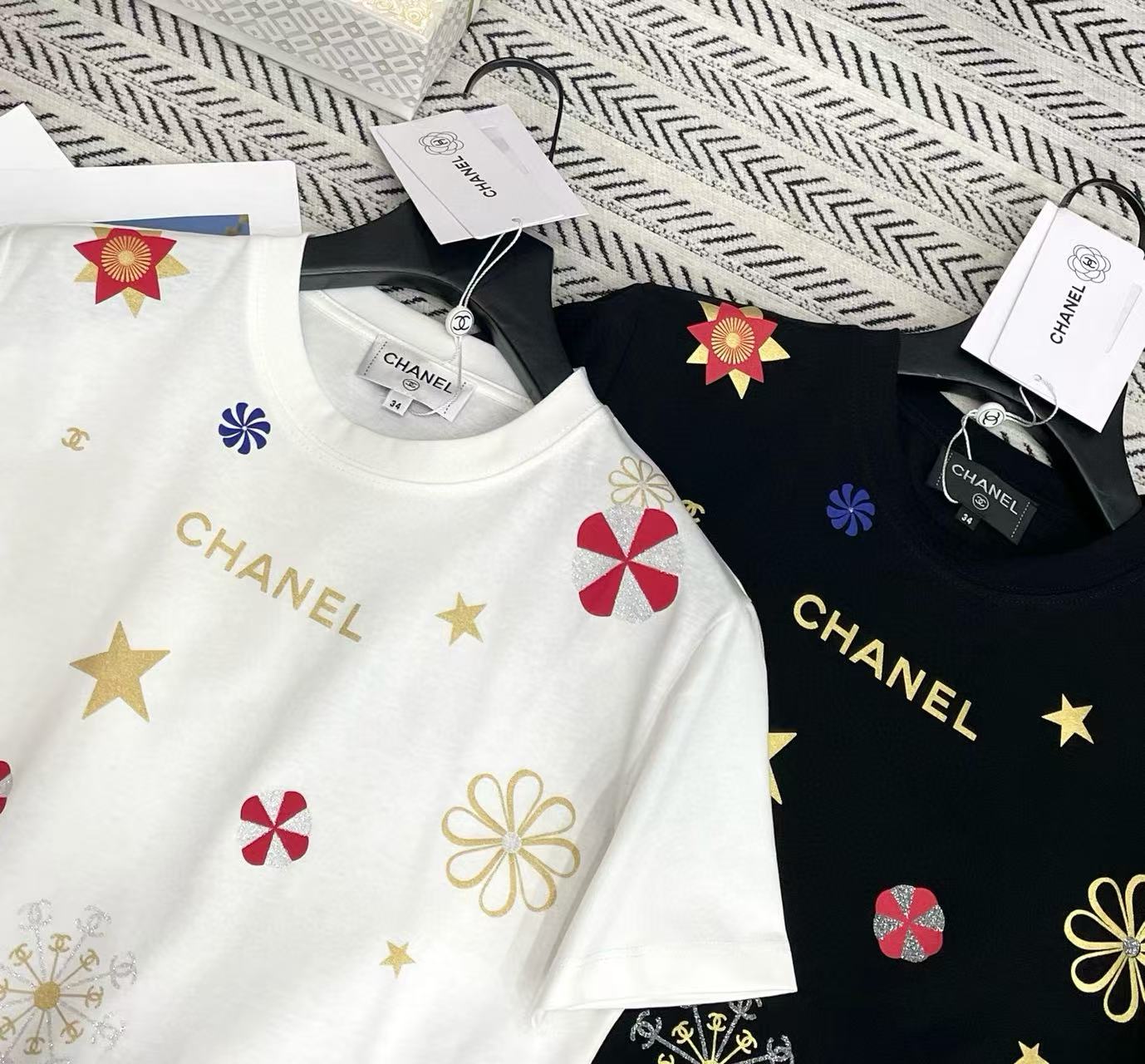 CHANE1 五芒星プリントレターTシャツ【50％割引+送料無料】