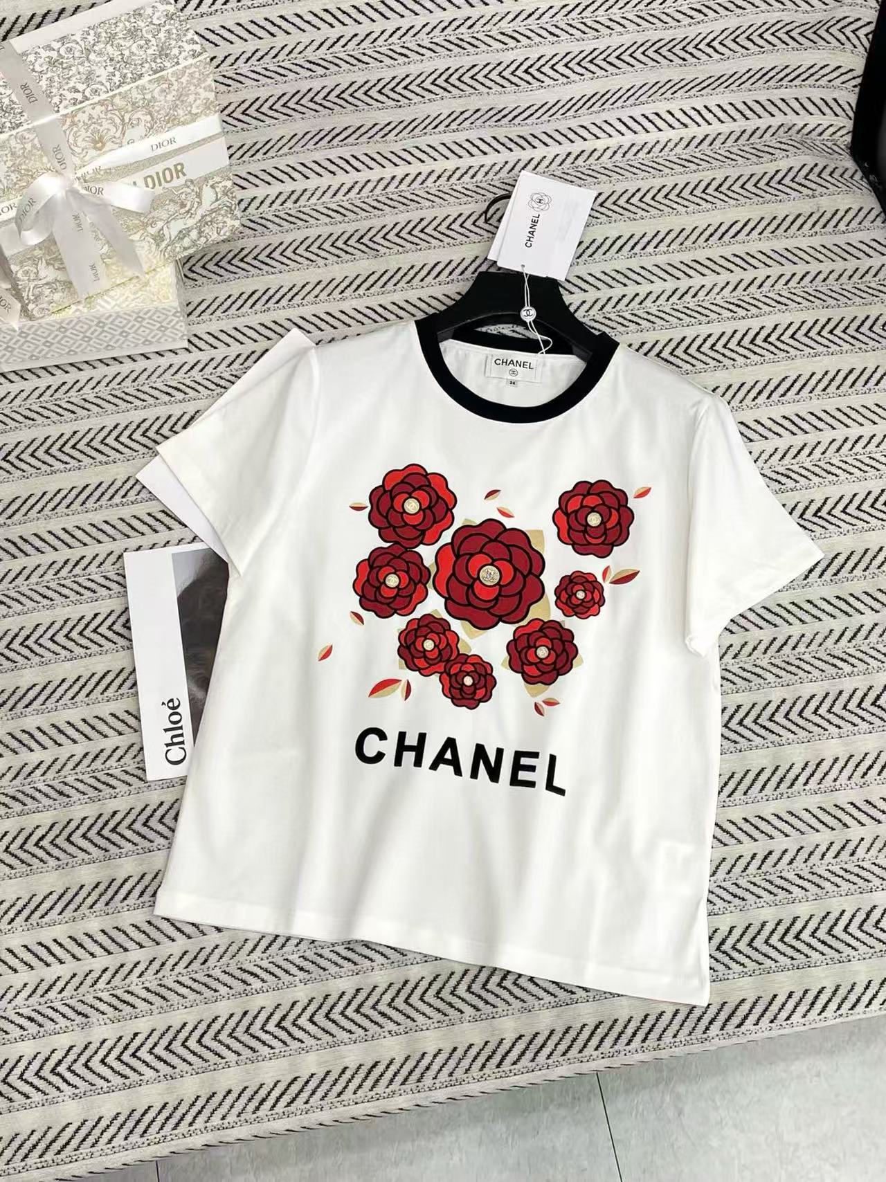 CHANE1レッドプリントレターTシャツ【50％割引+送料無料】