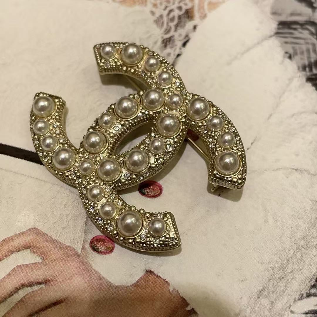 CHANE1 ダブルC パールブローチ【50％割引+送料無料】