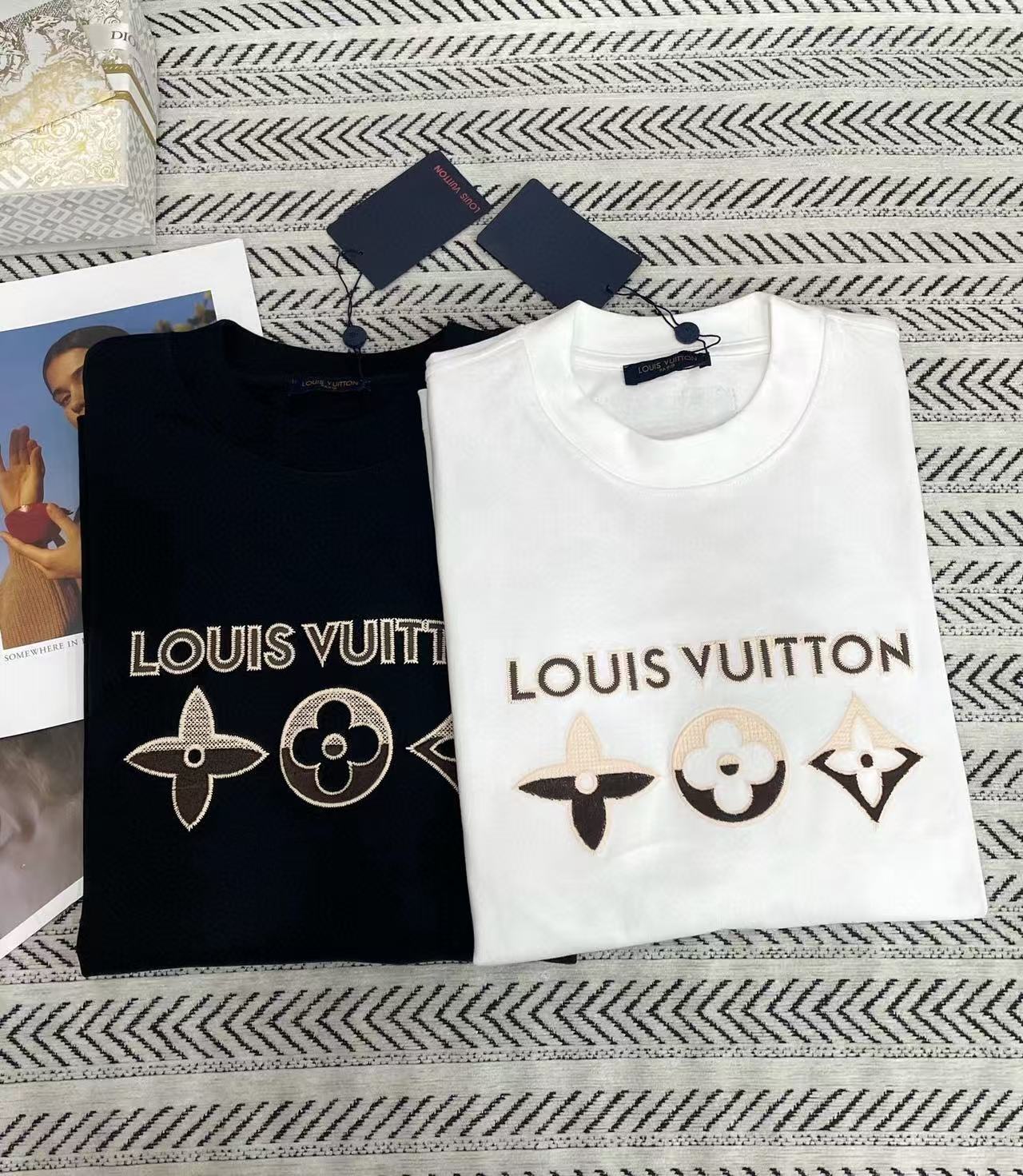 LVグラデーション刺繍四つ葉のクローバーレターTシャツ【50％割引+送料無料】