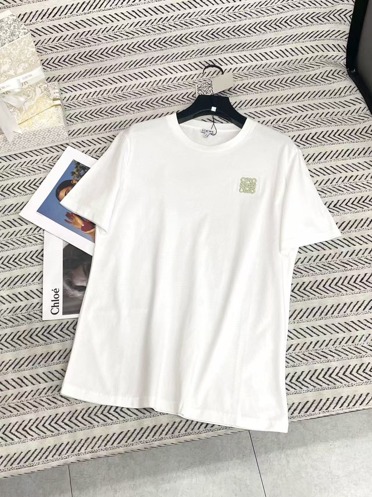 L0WEW 3Dゴールドスレッド刺繍ロゴTシャツ【50％割引+送料無料】