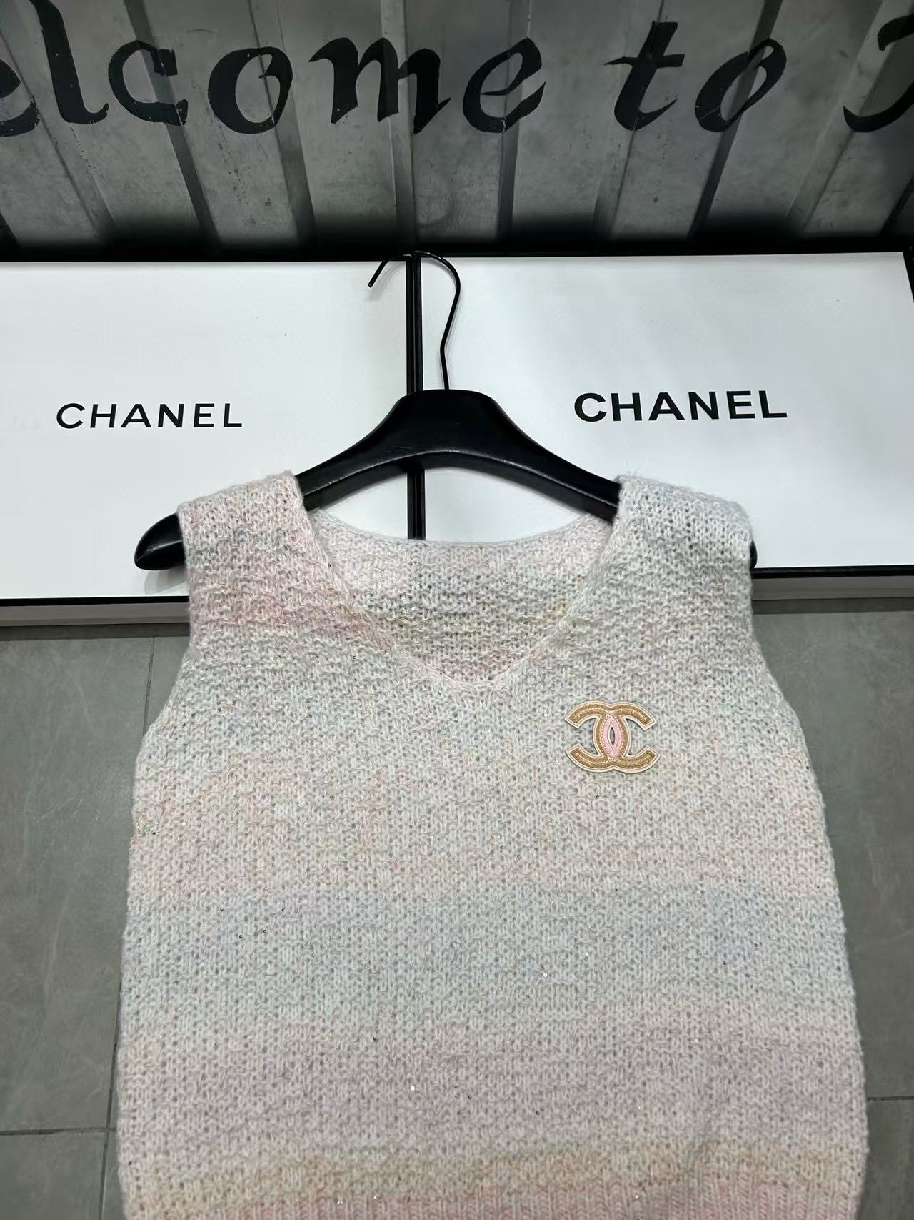 CHANE1 グラデーション ダブルC ウールベスト【50％割引+送料無料】