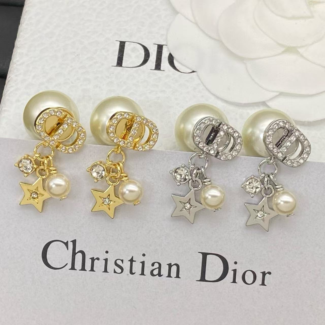DI0R五芒星の真珠のイヤリング【50％割引+送料無料】